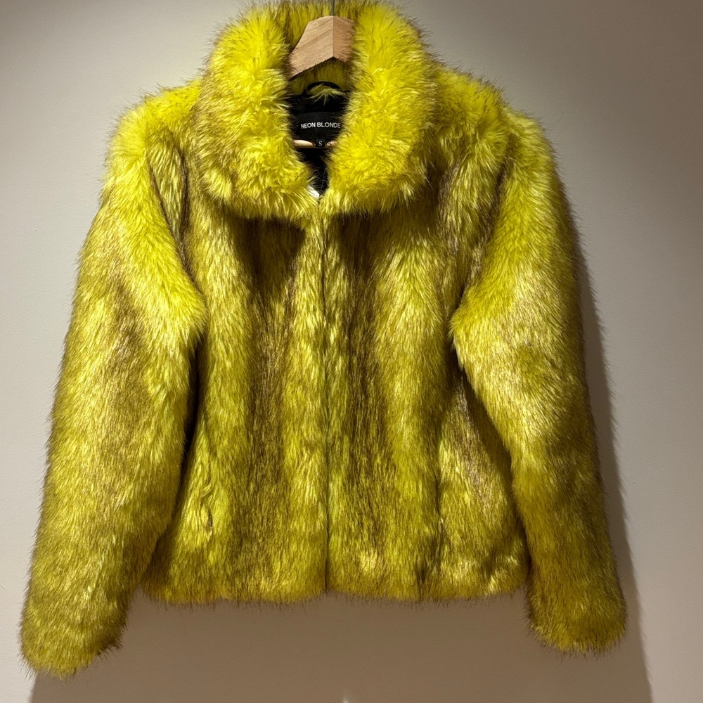 A Little Bit Fabulous, A Lot Va Va Voom | Faux Fur Jacket - Picture 2 of 9